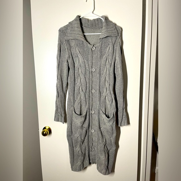 Sweaters - Adorable Long Cardigan With Pockets